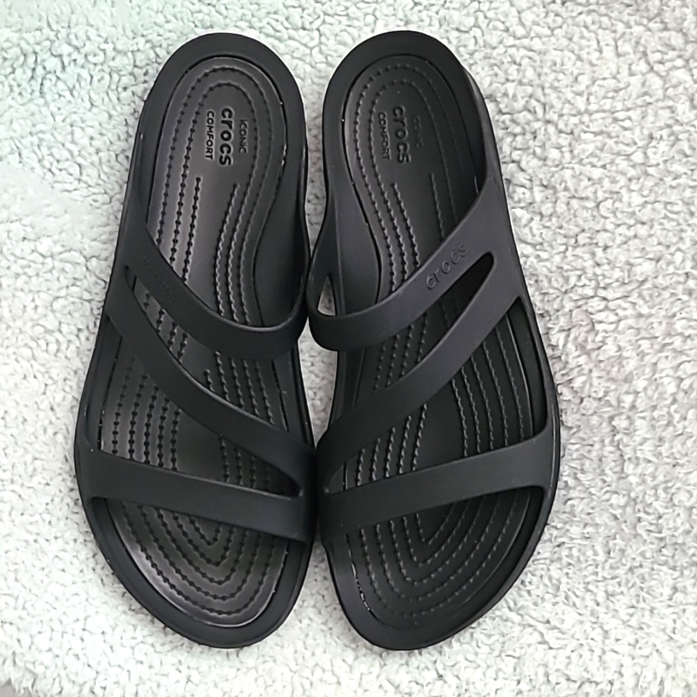 Crocs Kadee II sandal size 8